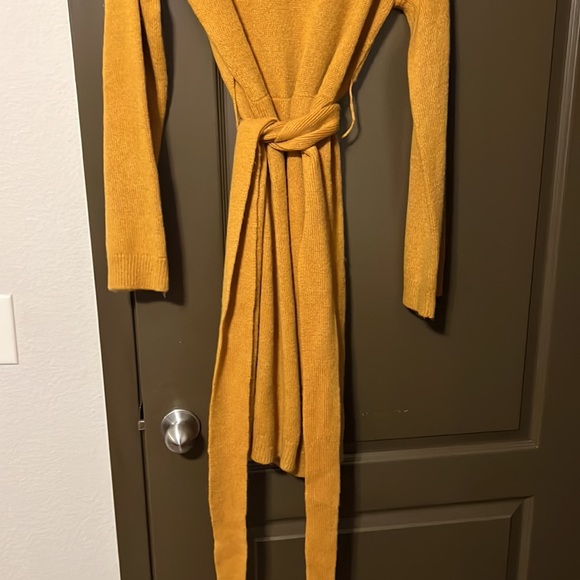 Express wrap dress - Picture 3 of 8